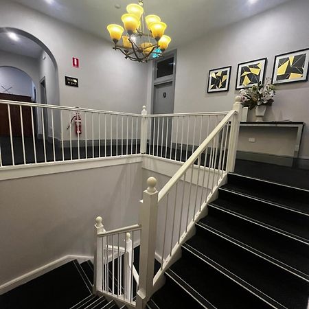 The Stirling Arms Hotel Пърт Екстериор снимка