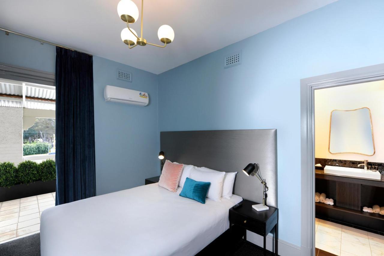 The Stirling Arms Hotel Пърт Екстериор снимка