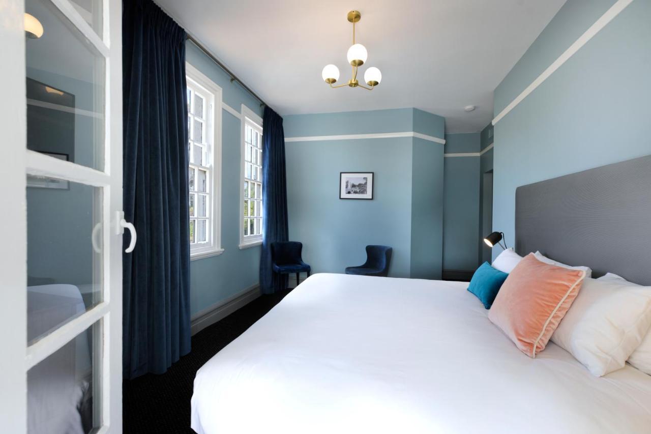 The Stirling Arms Hotel Пърт Екстериор снимка